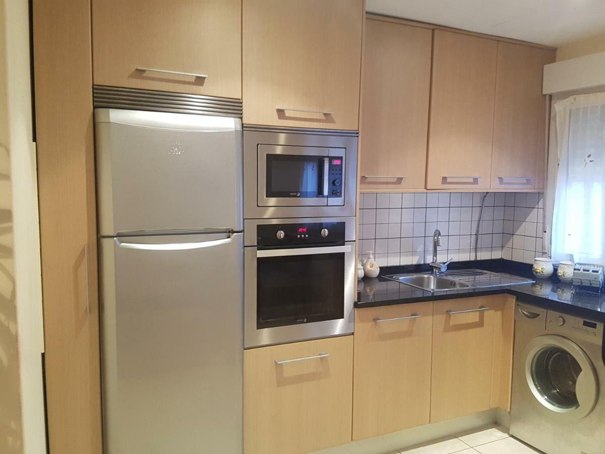 Ferienwohnung Apartamento En Zona Costera, Muy Cerquita De La Playa Pobra Do Caraminal Exterior foto